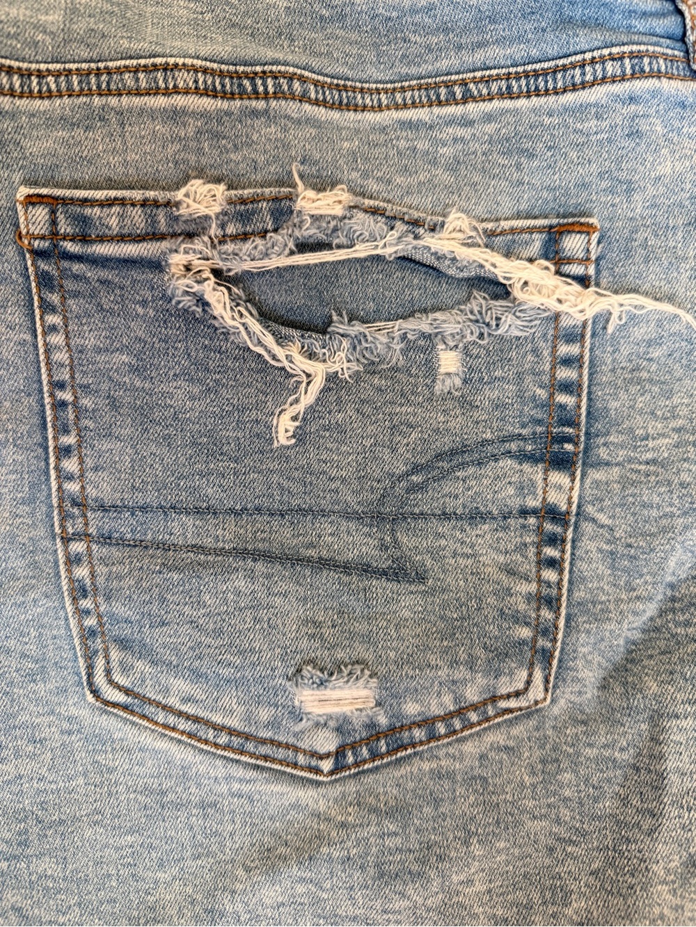 American Eagle Relaxed Short Light Wash Distressed Denim Cutoff Shorts Size 16 - Picture 4 of 11